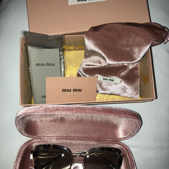 Brand new Miu miu sunglasses - Picture 2 of 8